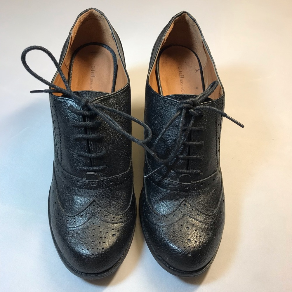 G. H. Bass Wink Tip Black Heels Bootie Size 11